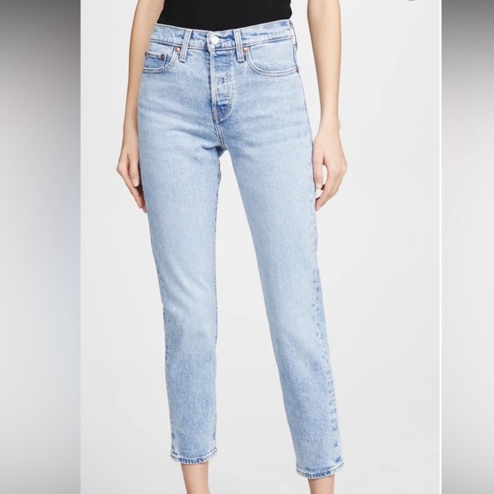 Levi's Women's Light Blue wedgie icon straight jeans - Picture 5 of 6